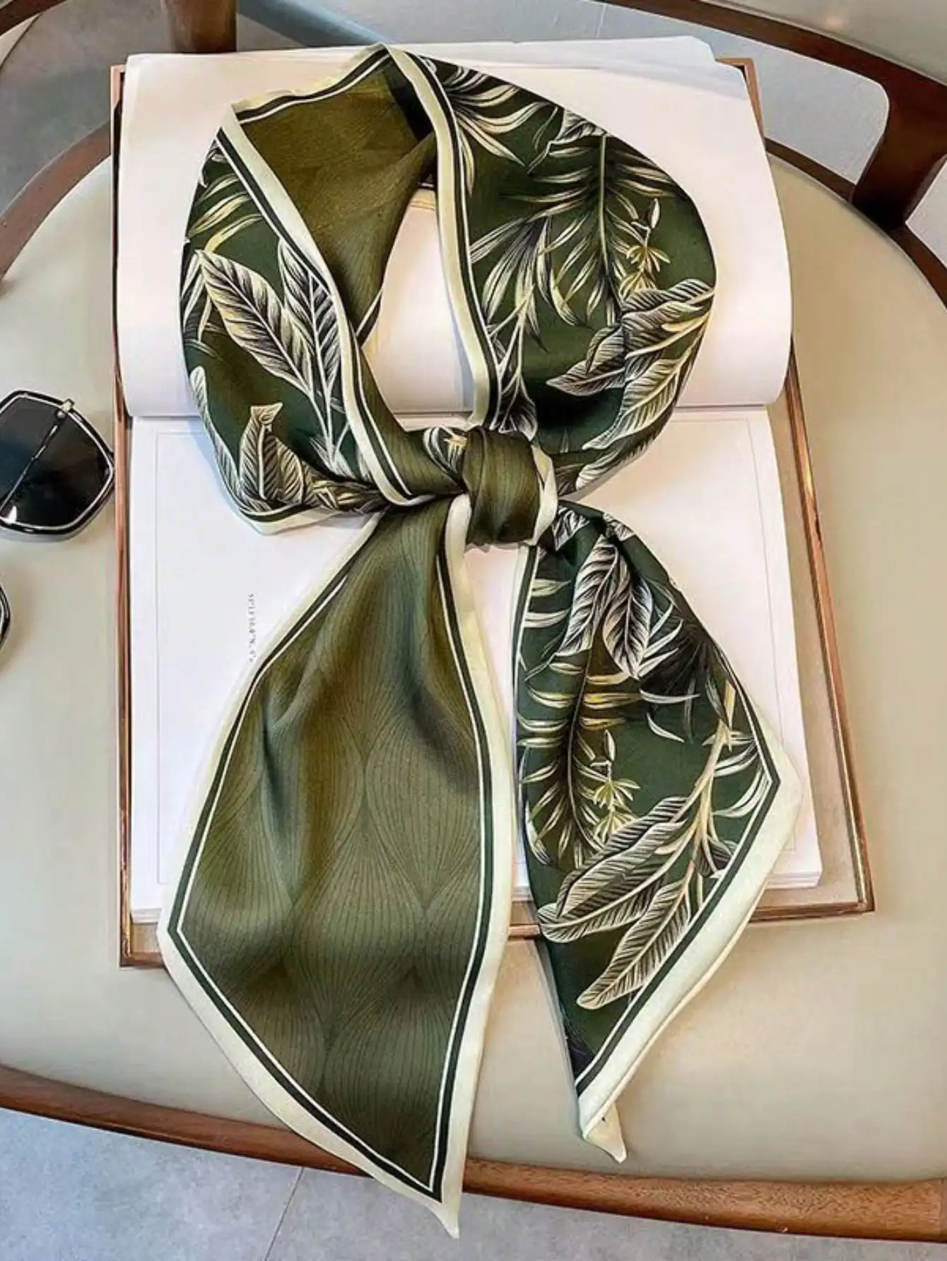 Lässiger quadratischer Schal a – Scarf Silk Square Bewertung und Preis